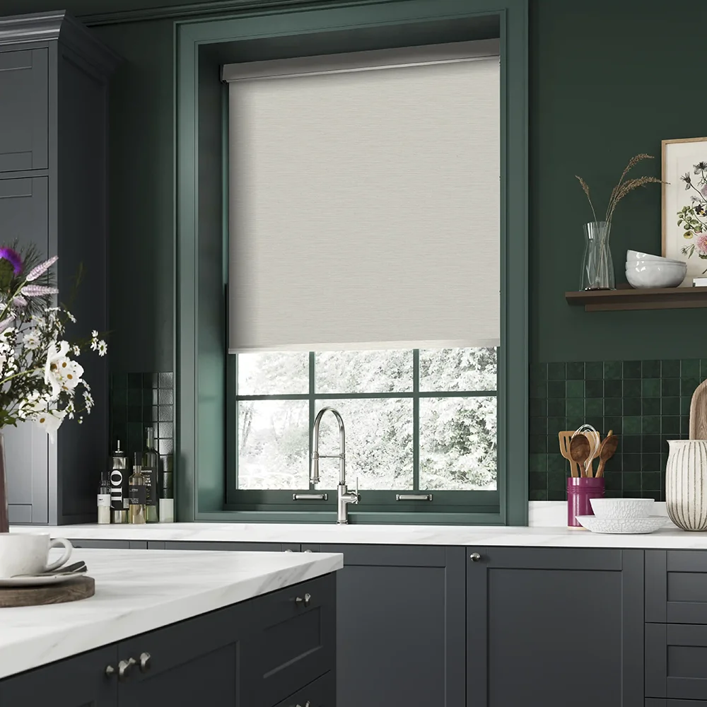 Get stylish and functional roller blinds for your windows. Custom sizes and free delivery – buy now!